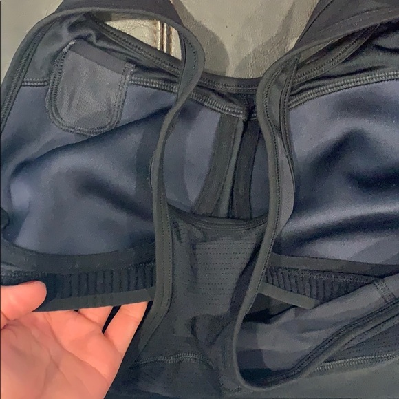 Nike Dri-Fit Razorback top - Picture 4 of 4